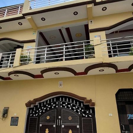 לקנאו Hotel O Sainik Inn מראה חיצוני תמונה